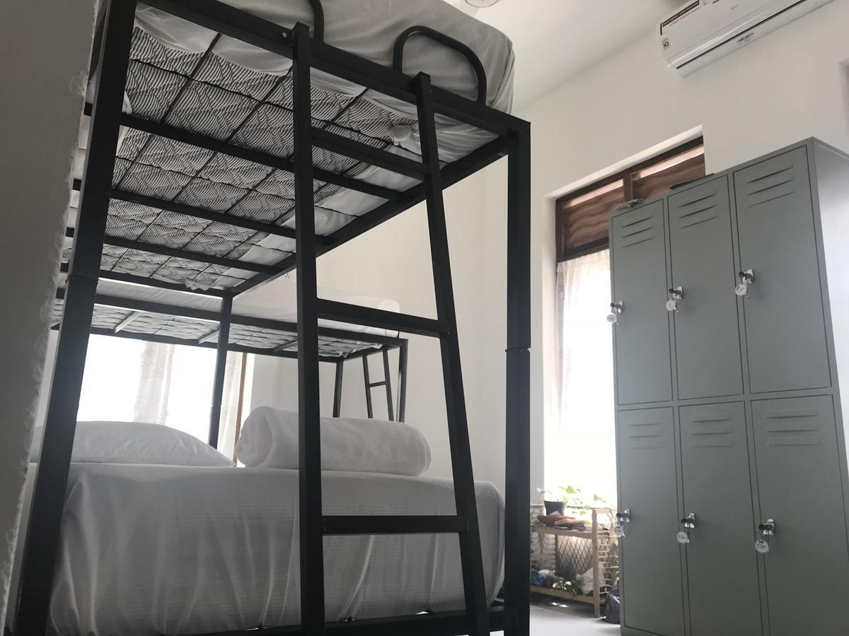 Bed & Bicycle Hostel Dehiwala-Mount Lavinia Exterior photo