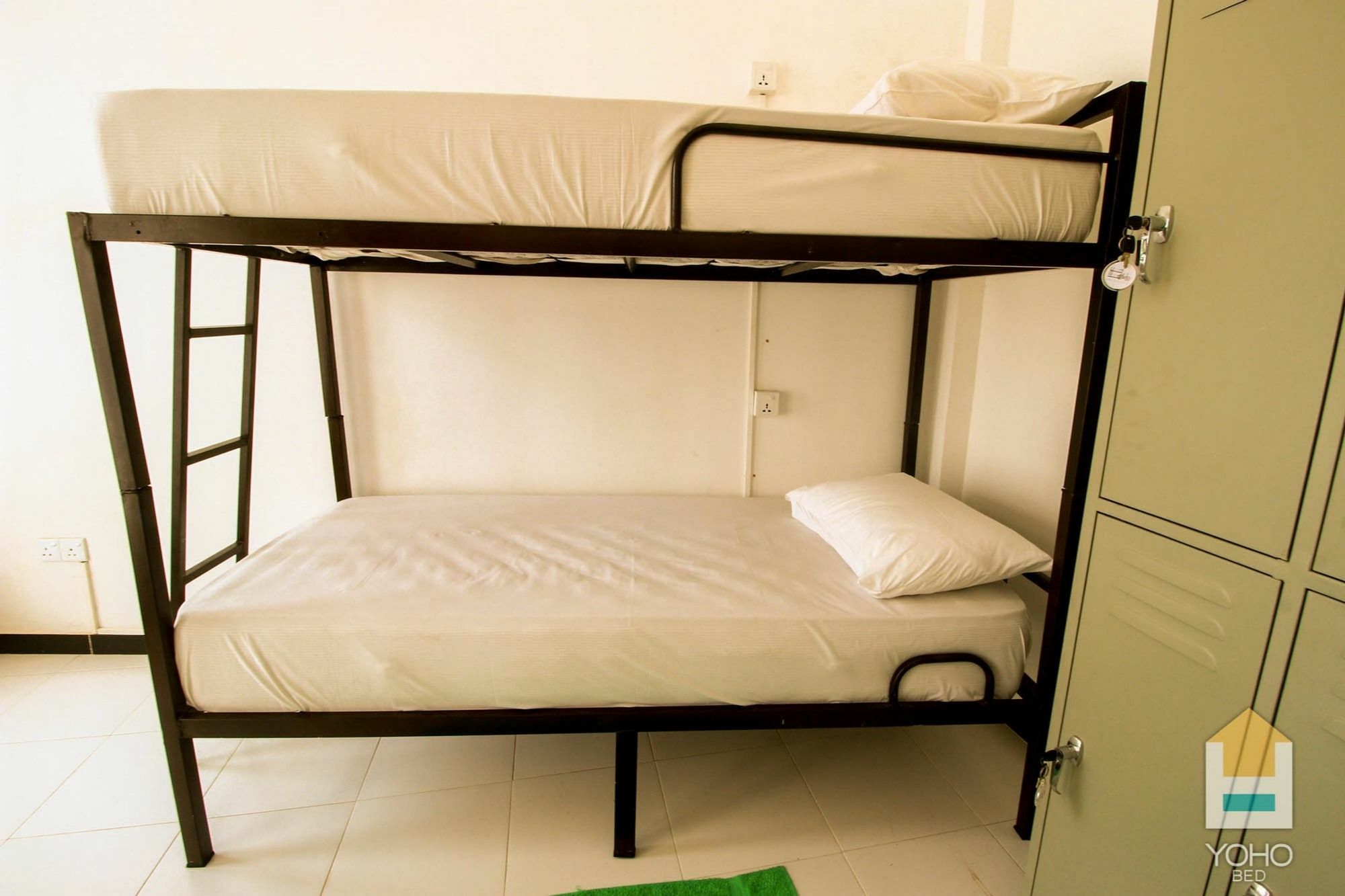 Bed & Bicycle Hostel Dehiwala-Mount Lavinia Exterior photo