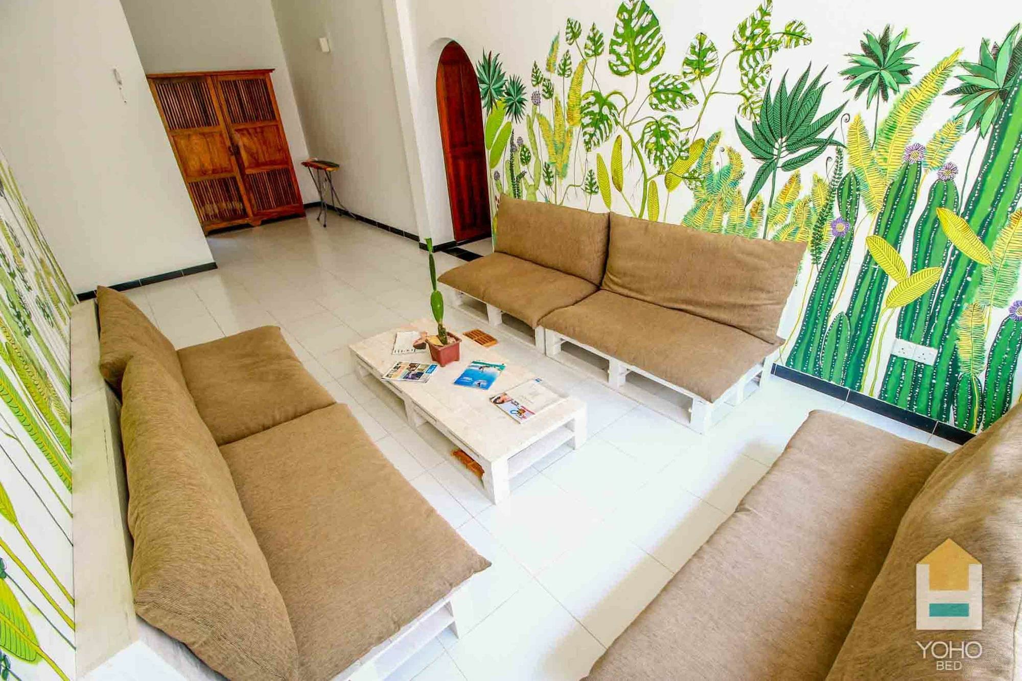 Bed & Bicycle Hostel Dehiwala-Mount Lavinia Exterior photo