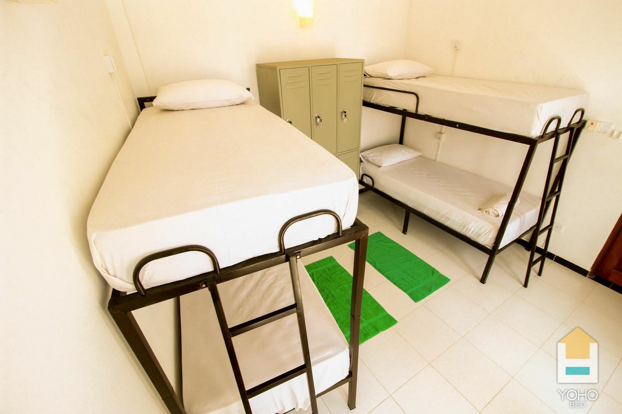 Bed & Bicycle Hostel Dehiwala-Mount Lavinia Exterior photo