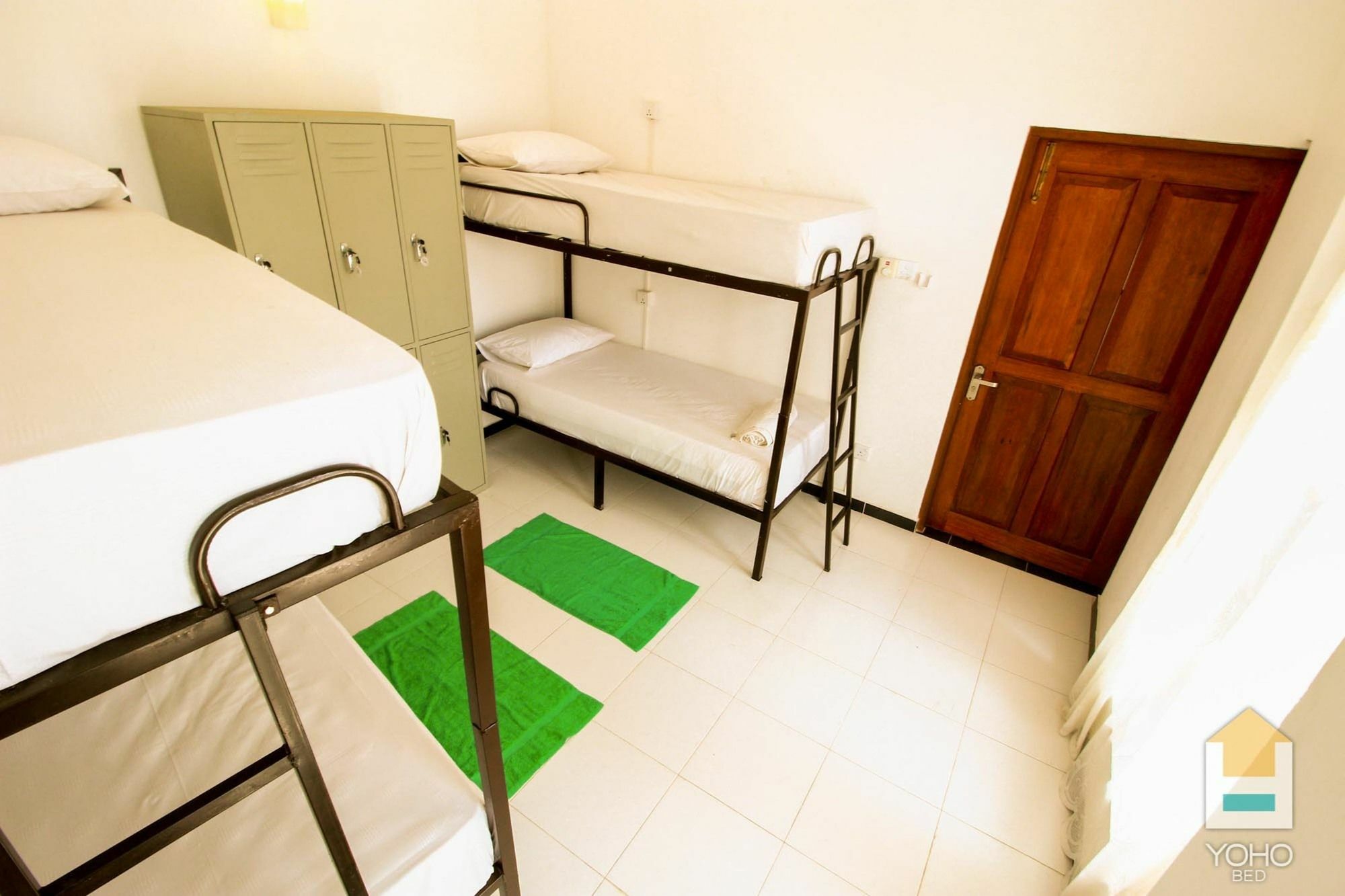 Bed & Bicycle Hostel Dehiwala-Mount Lavinia Exterior photo